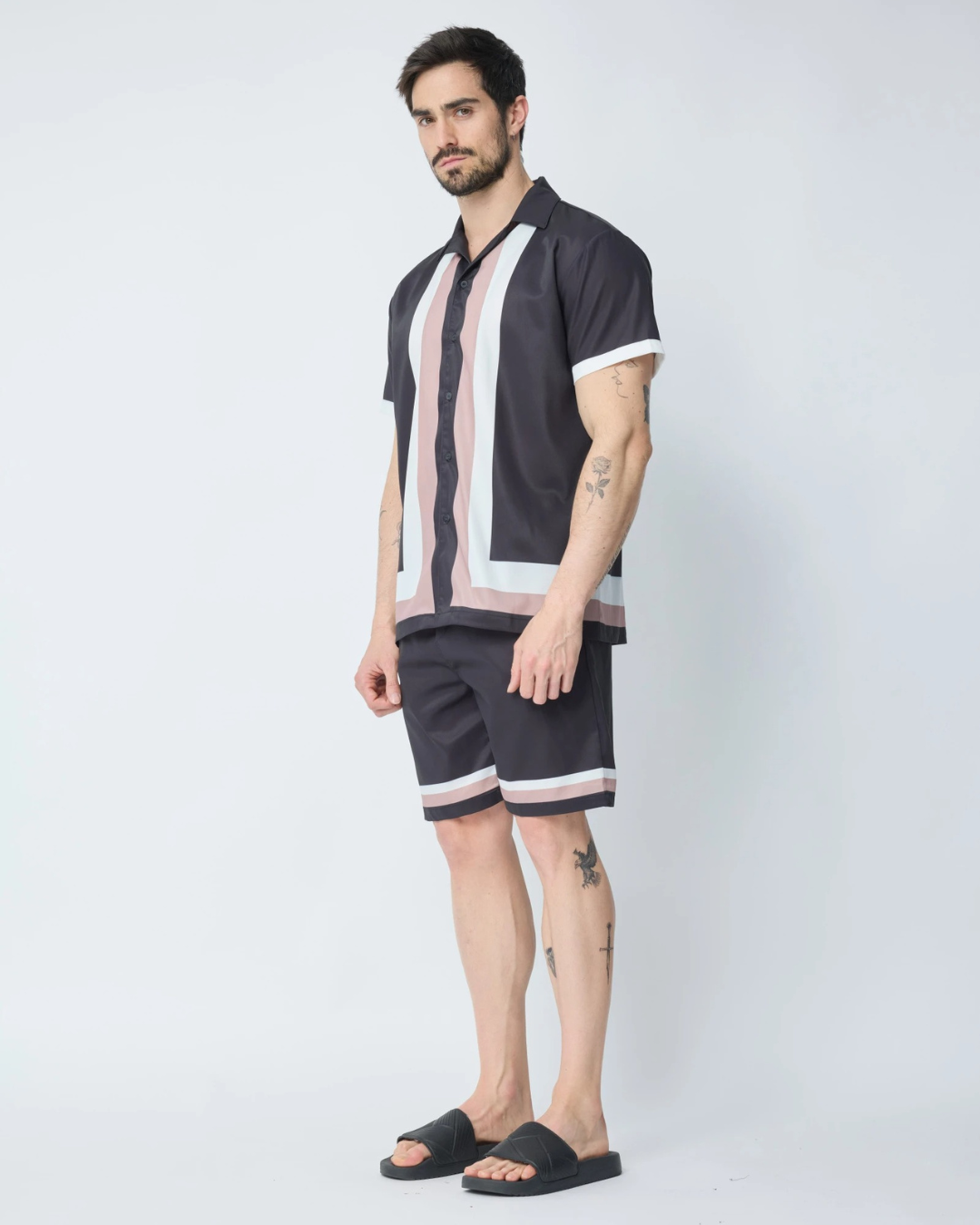 Conjunto de camisa y short para hombre