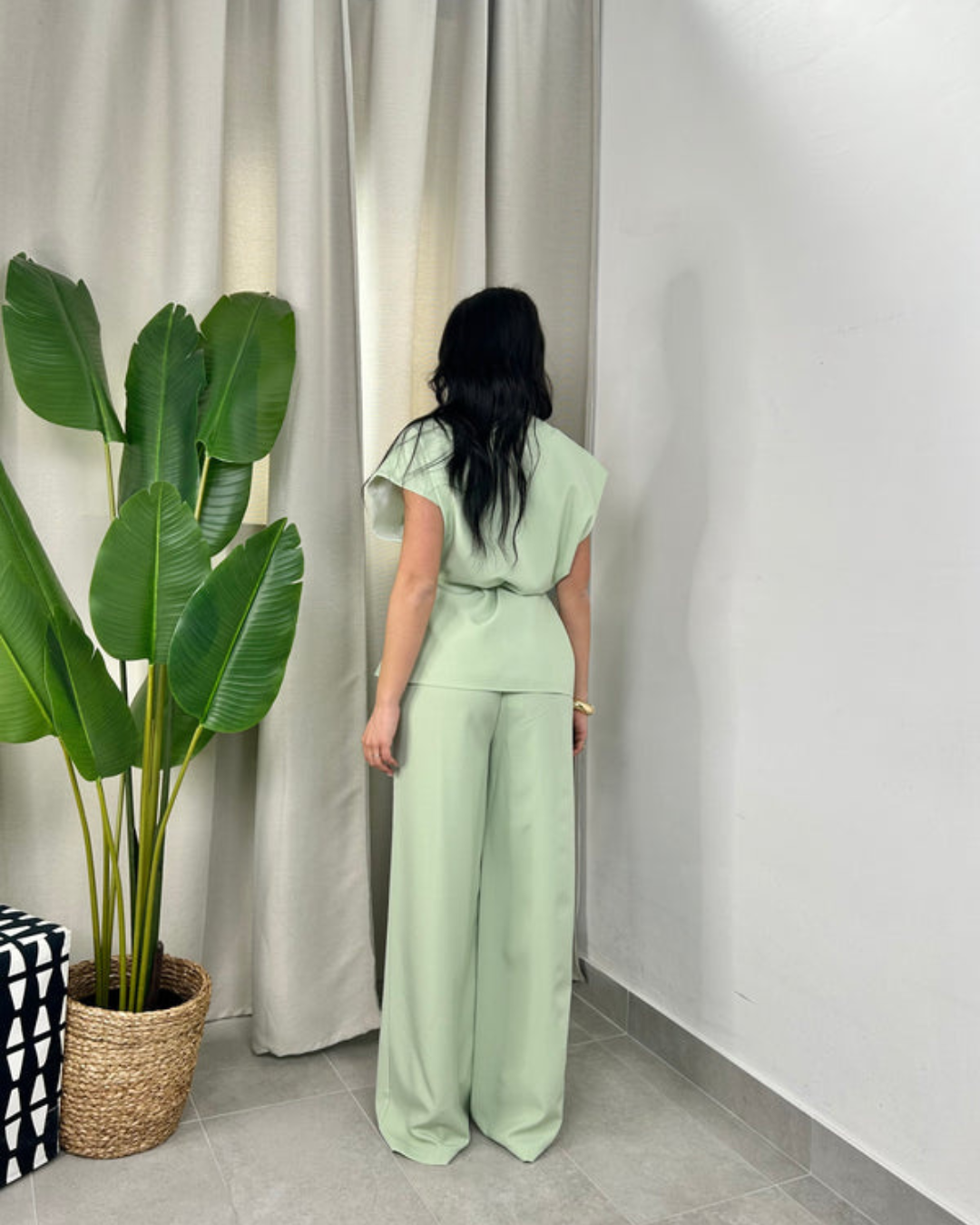 Pantalón y Camisa de Tacto Suave con Ajuste Cómodo y Estilizado