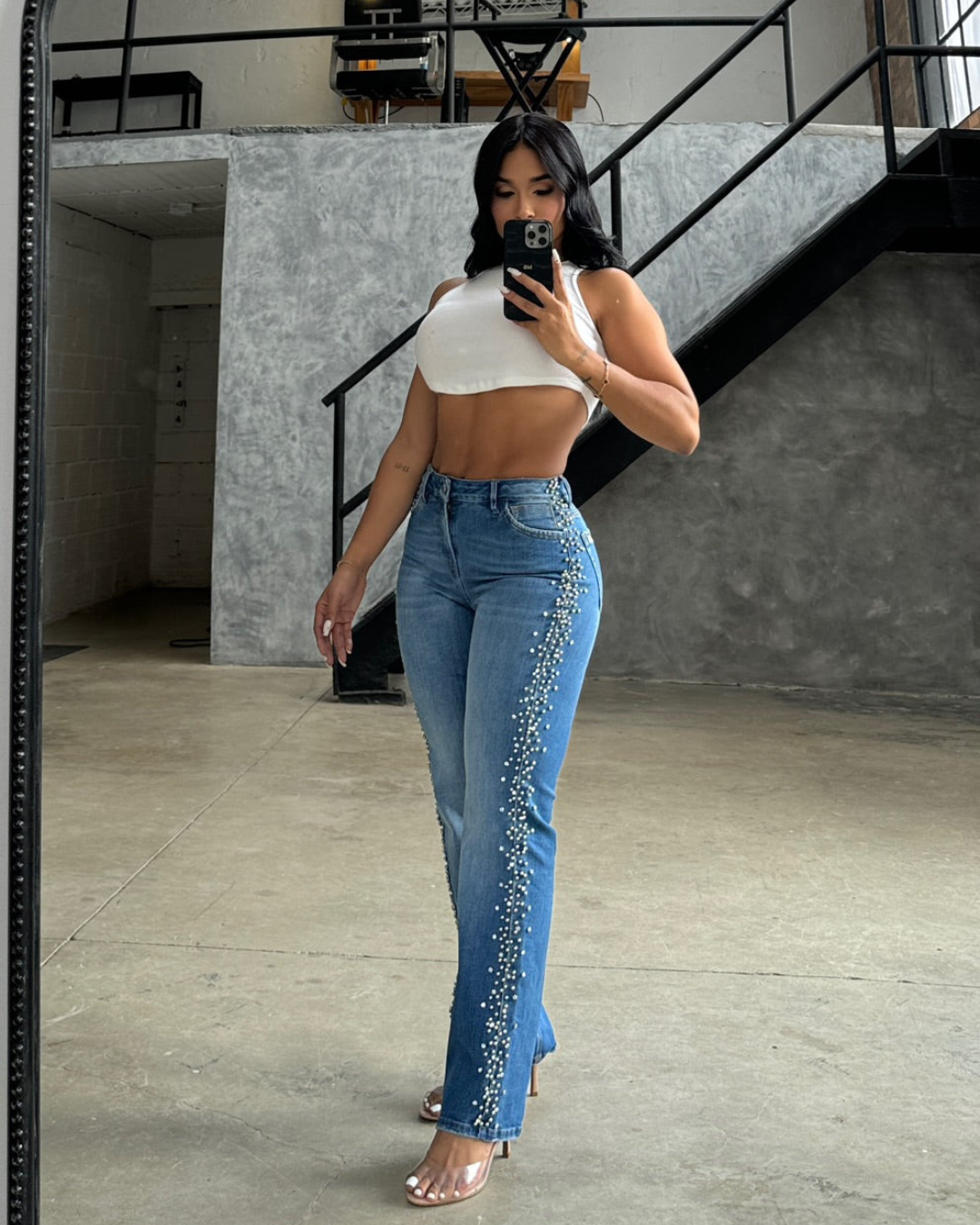 Pantalón Recto con Perlas y Cristales a los Lados®