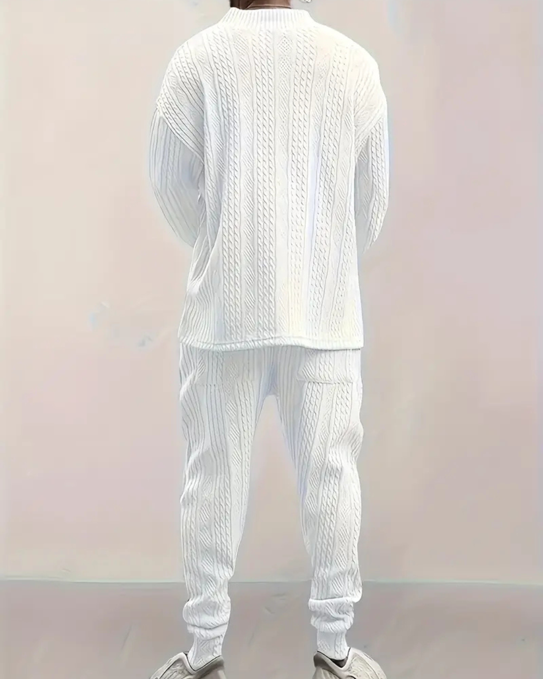 Conjunto de dos piezas en tejido con textura trenzada y cómodo ajuste