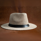 Sombrero de ala ancha en lino con detalle en cuero