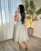 Elegante vestido sin mangas con botones decorativos®