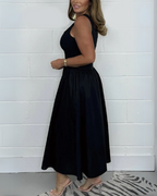 Vestido Midi Estilo Camiseta Acampanada de Color Liso