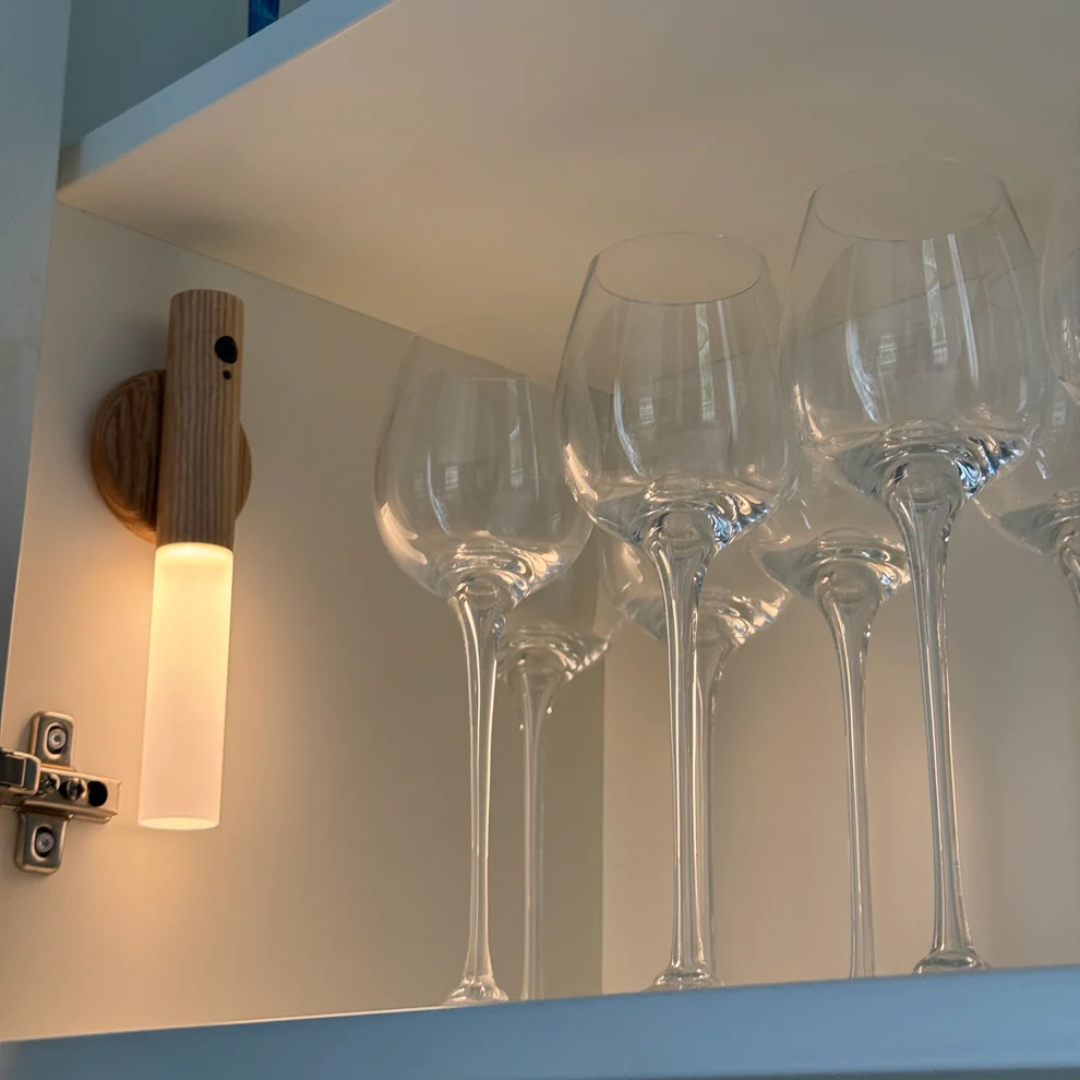 Lámpara de pared en madera