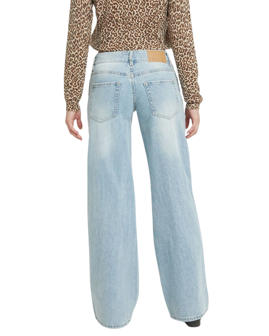 Vaqueros de mujer de corte recto con efecto desgastado y modernos rotos®