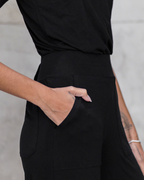 Conjunto de Dos Piezas con Cintura Ajustada y Bolsillos Laterales para Mujer