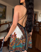 Vestido Mini Elegante con Estampado Colorido y Espalda Descubierta