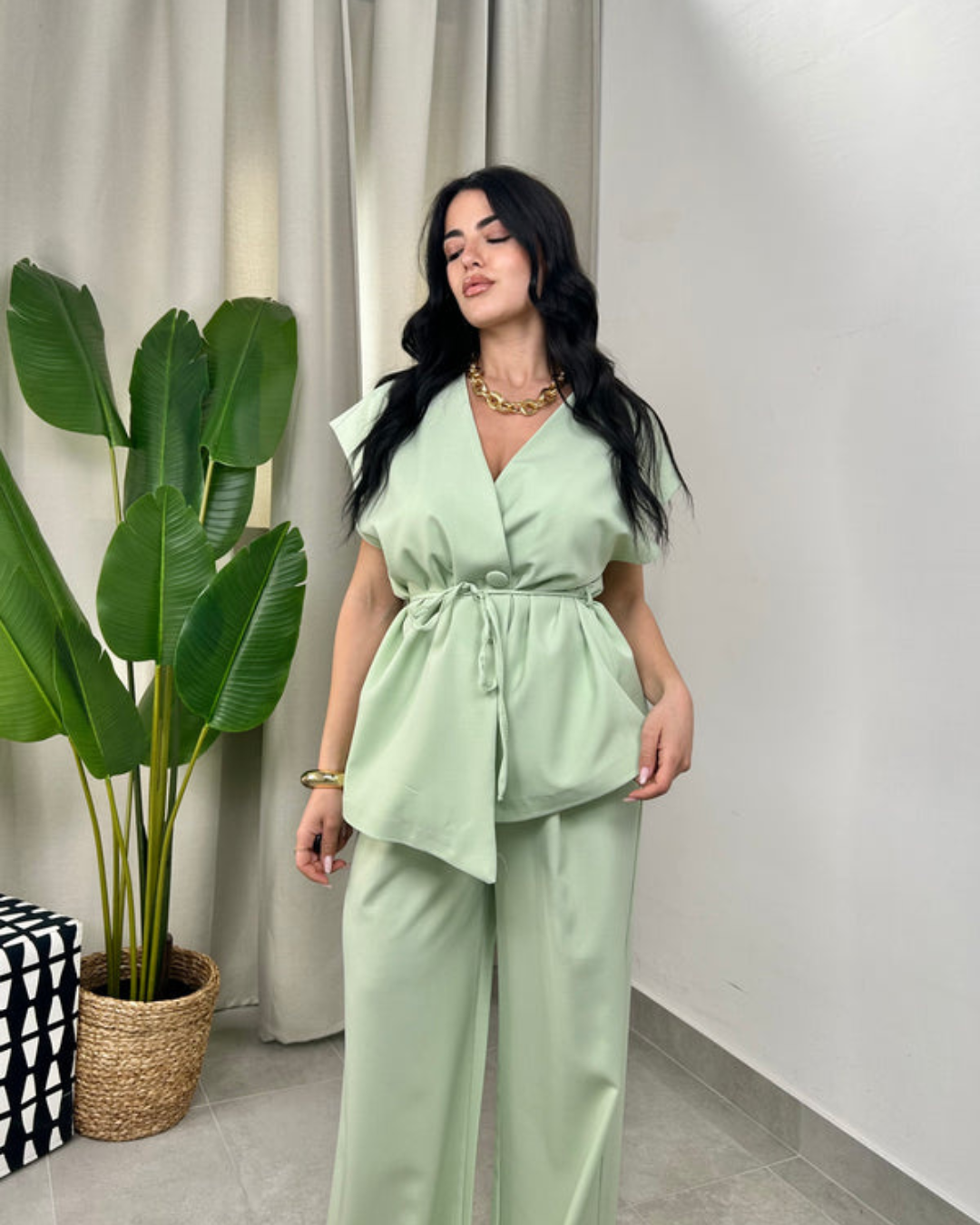 Pantalón y Camisa de Tacto Suave con Ajuste Cómodo y Estilizado